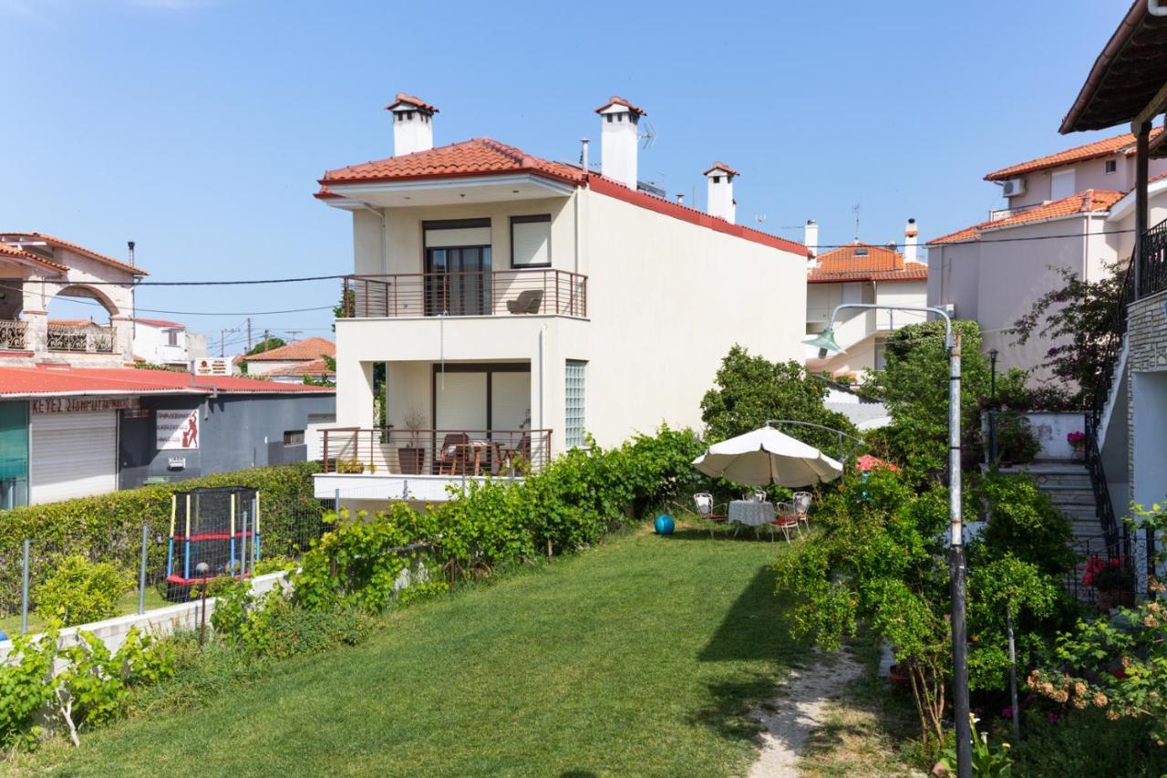 Villa Vardakas Pefkochori 페프코초리 외부 사진